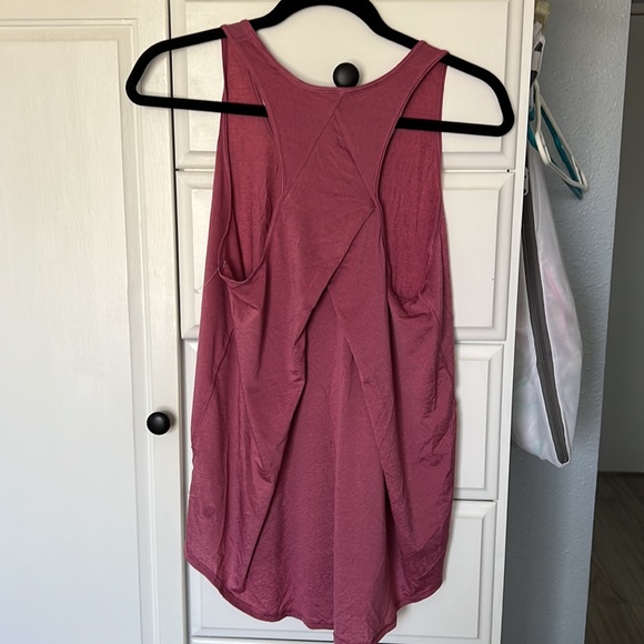 NWOT Lululemon essential tank pleated - Picture 7 of 10